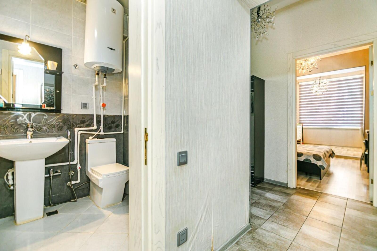 Azneft Square Deluxe Apartment Baku Exterior photo