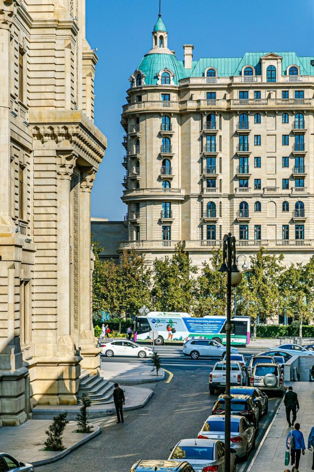 Azneft Square Deluxe Apartment Baku Exterior photo